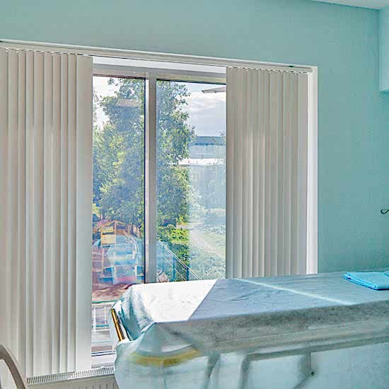 Жалюзи в интерьере клиники