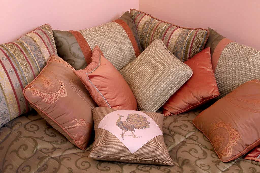 Декоративные подушки под заказ