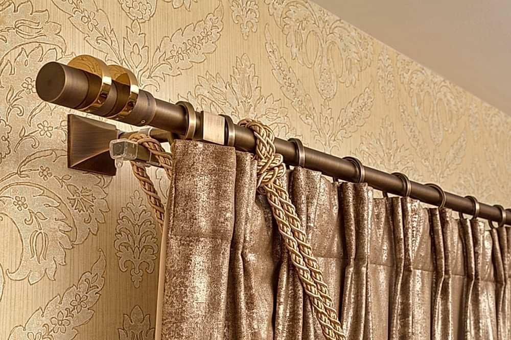 Настенные карнизы на заказ