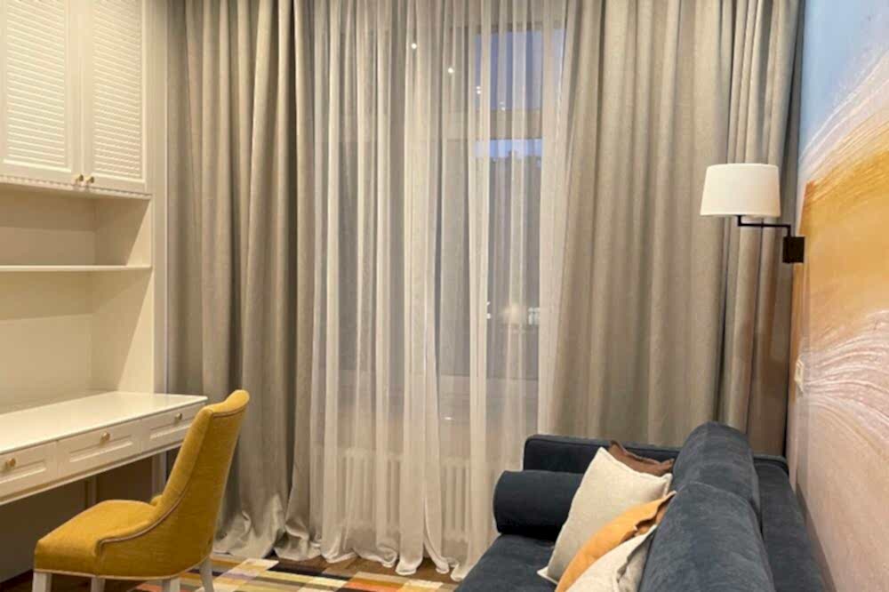 карнизы на заказ потолочные